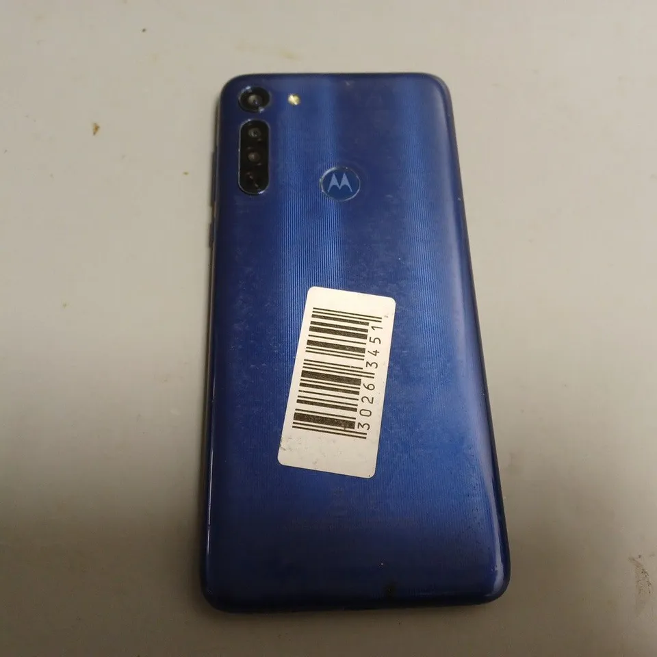 MOTOROLA MOTO G8