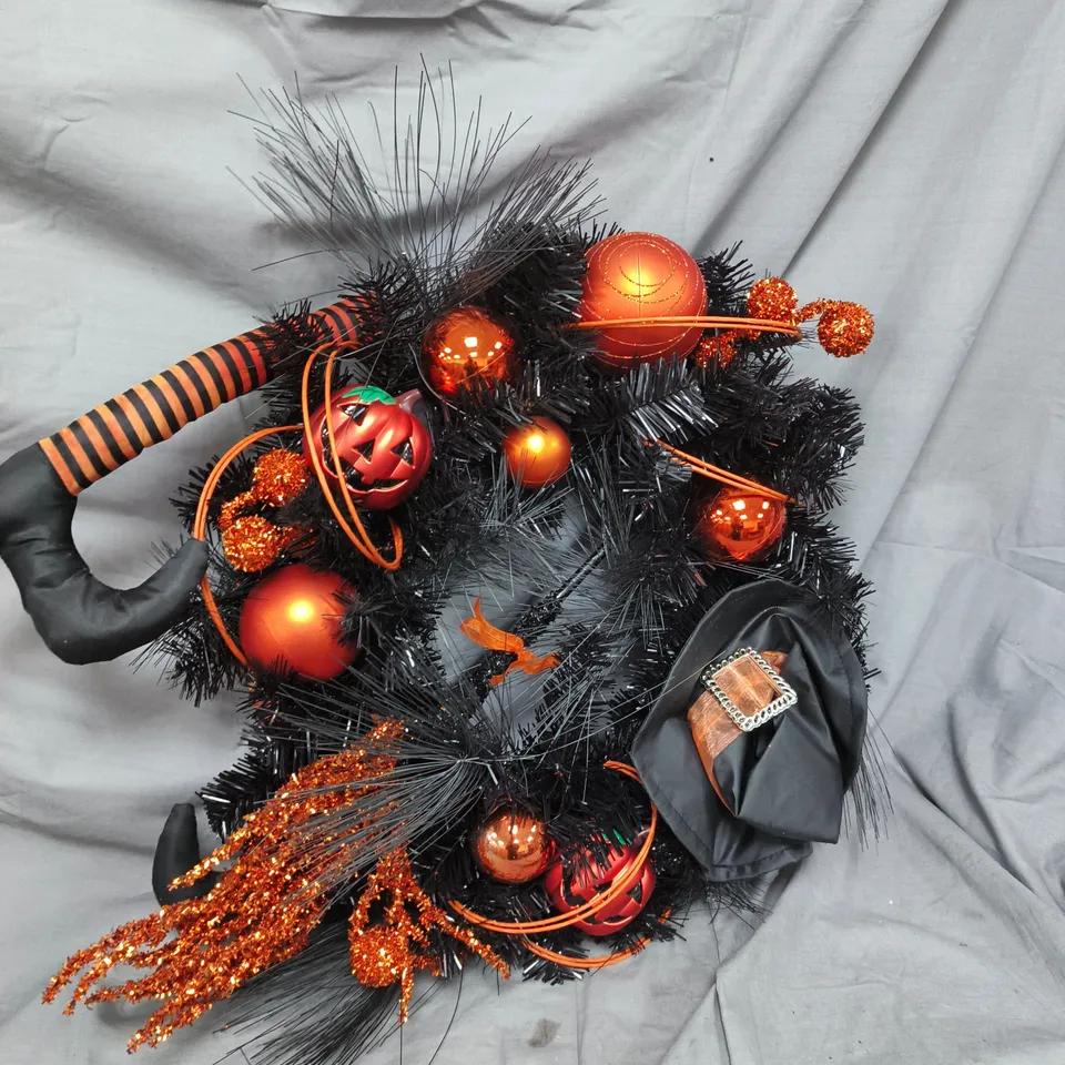 FESTIVE WITCH WREATH HALLOWEEN DECORATION 