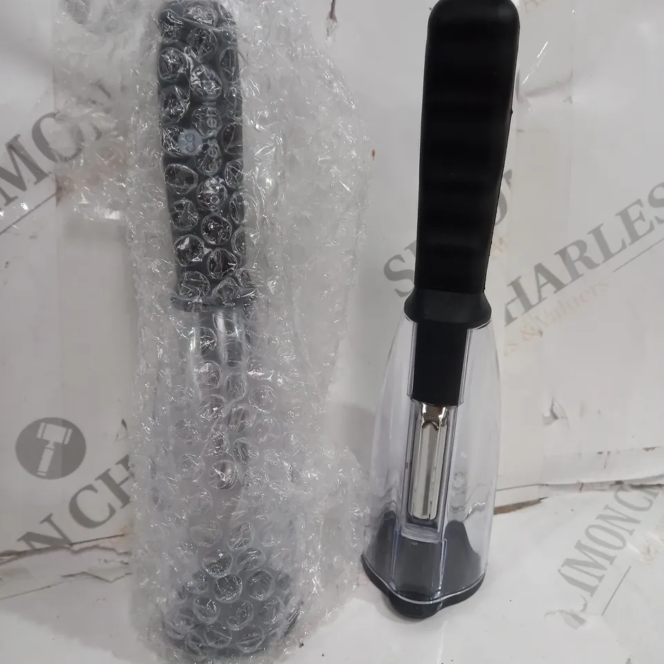 COOKS ESSENTIAL X2 HANDHELD PEELER WITH CATCH BASE