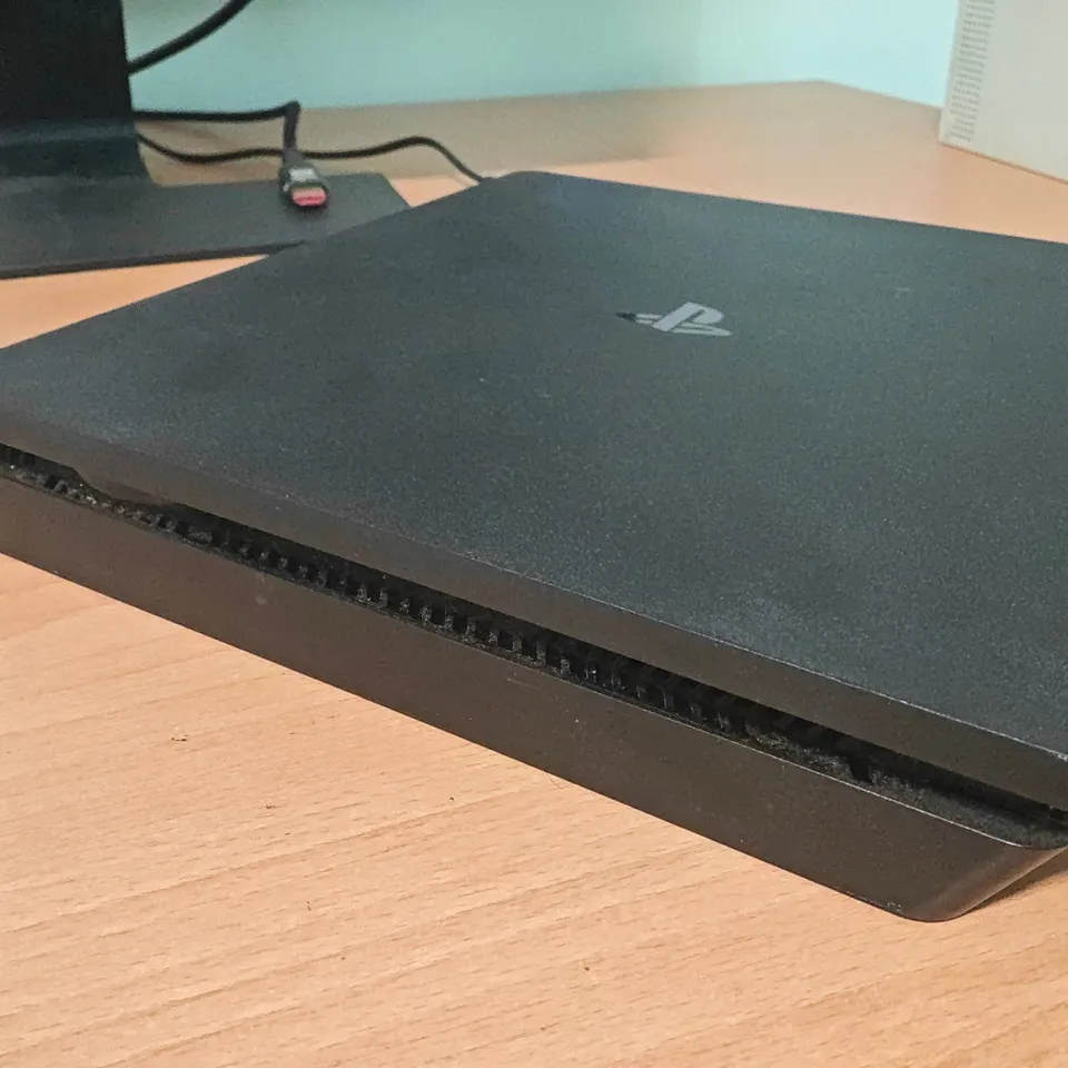 UNBOXED PLAYSTATION 4 CONSOLE