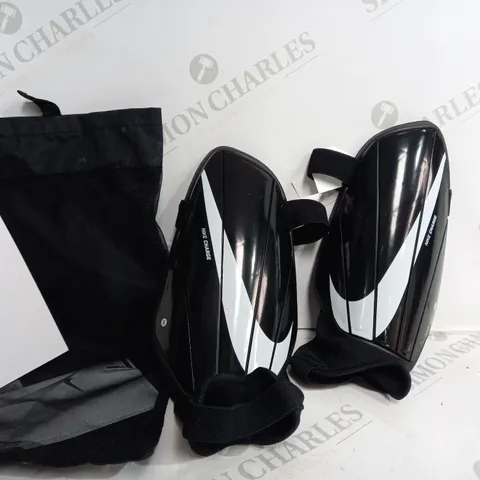 NIKE CHARGE 2 FOOTBALL GUARDS