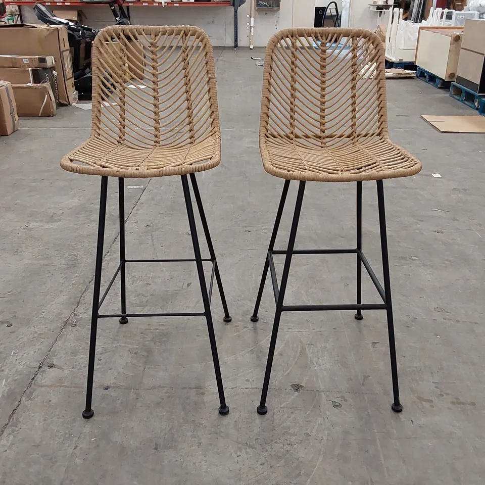 BRAND NEW SET OF 2 BAR CHAIRS - BLACK/BROWN (2 ITEMS)