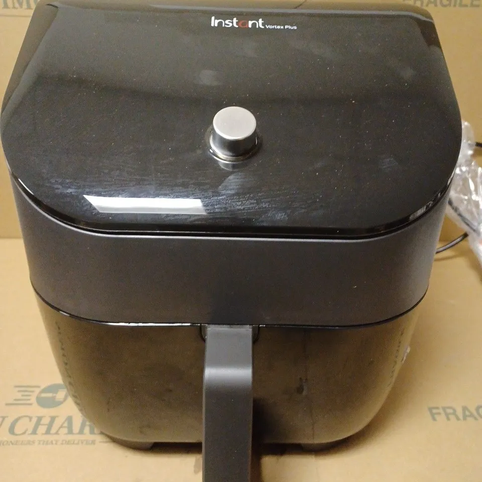 INSTANT POT VORTEX PLUS AIRFRYER