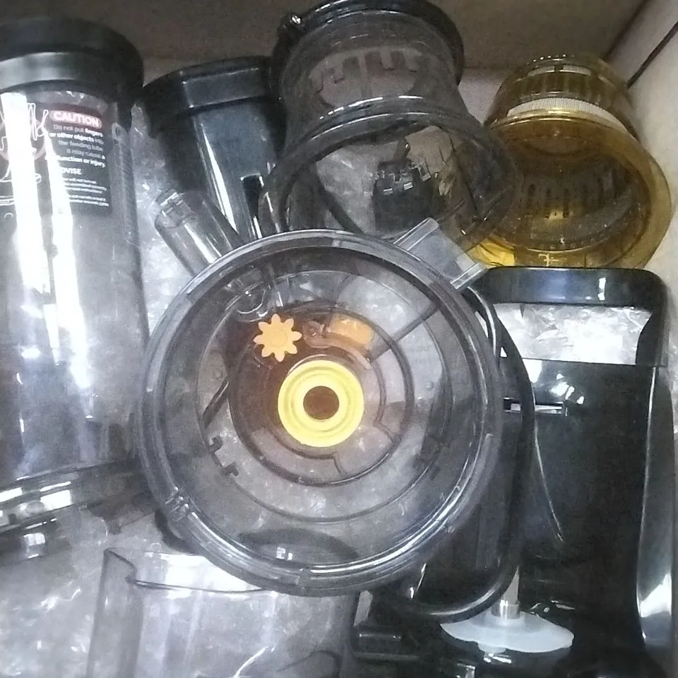 BOXED FRIDJA F1900 MASTICATING WHOLE JUICER 