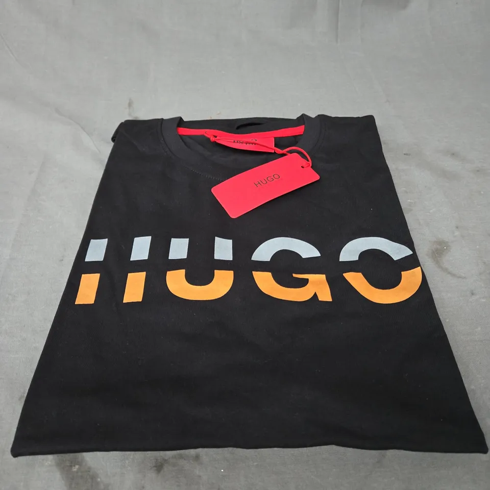 HUGO BOSS GRAPHIC T-SHIRT SIZE L