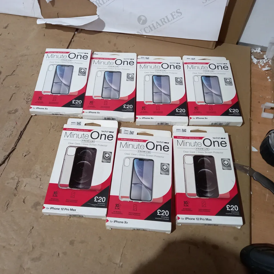 LOT OF 7 TECH 21 MINUTE ONE CLEAR IPHONE XR, IPHONE 12 PRO MAX CASES
