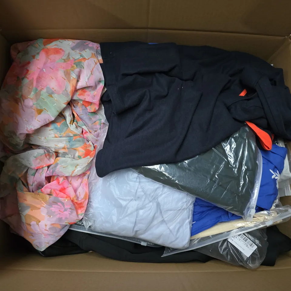 LARGE BOX OF APPROXIMATELY 20 ASSORTED CLOTHING ITEMS IN VARIOUS SIZES, STYLES AND COLOUR 