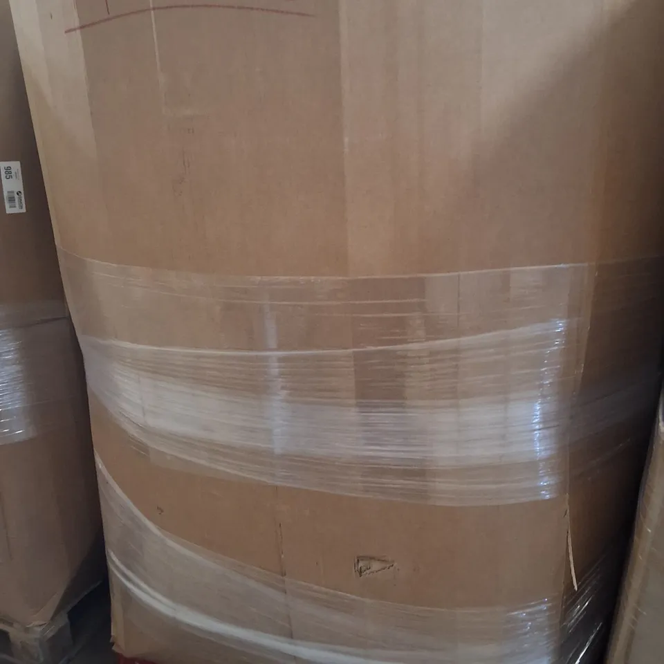 PALLET CONTAINING A LARGE QUANTITY OF HOSES