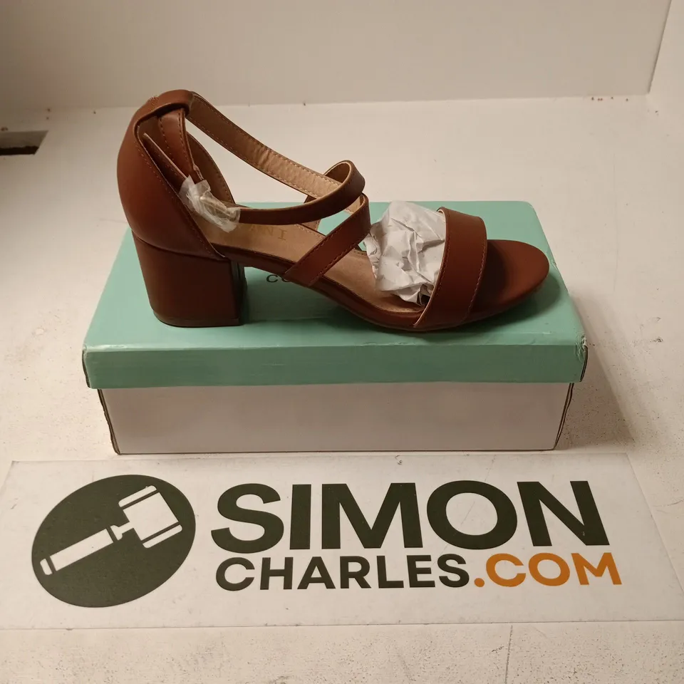 BOXED PAIR OF AJVANI COLLECTION HALLIE 110 HEELS IN TAN - SIZE 6