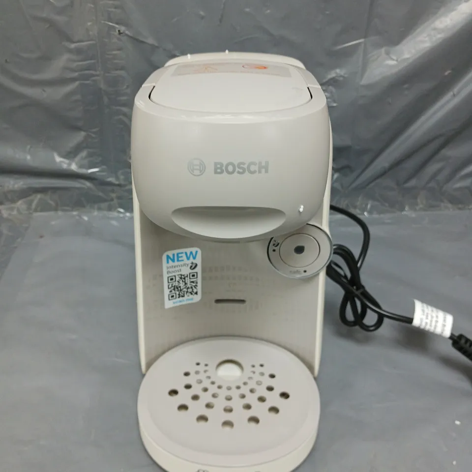 BOXED BOSCH TASSIMO FINESSE COFFEE MACHINE IN CREAM RRP £109