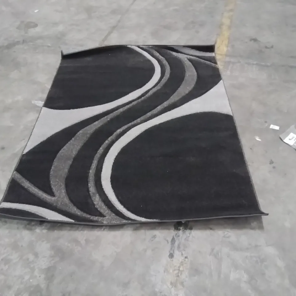 QUALITY DESIGNER AREA RUG - APPROXIMATELY 170X120CM