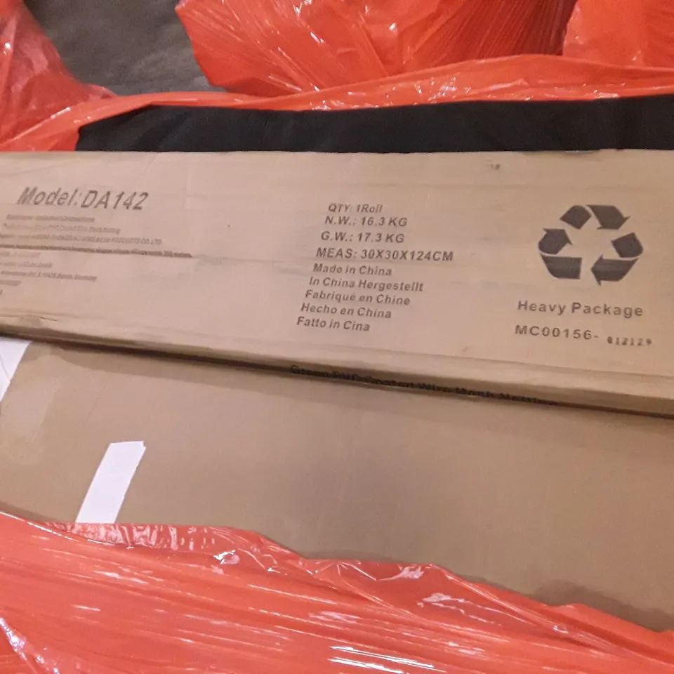 PALLET OF ASSORTED PRODUCTS INCLUDING GREEN PVC COATED WIRE MESH NETTING, OAK DESK