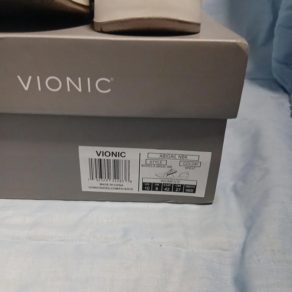 VIONIC ABIGAIL NBK WOMEN'S SNEAKERS – UK 8 (US 10 / EU 42) WHITE WITH LEOPARD PRINT ACCENTS