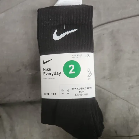 NIKE EVERYDAY CREW SOCKS – BLACK, 3-PACK, UK 8-11 (EU 42-46)