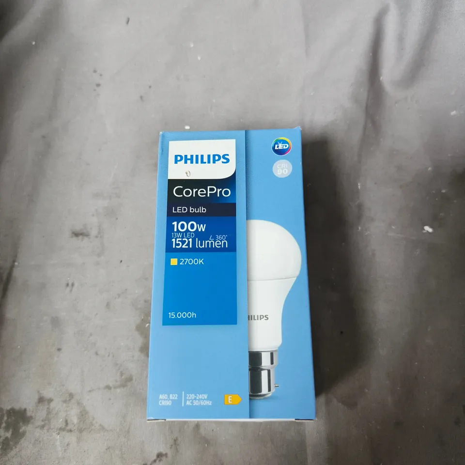 APPROXIMATELY 18 ASSORTED ITEMS INCLUDING PHILIPS COREPRO LIGHT BULB , SOYA WAX MELTS AND G9 LED BULB 