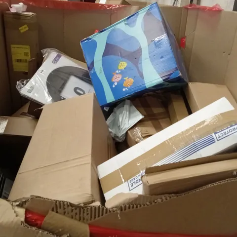 PALLET OF ASSORTED HOUSEHOLD GOODS AND PRODUCTS TO INCLUDE;PET DOOR,DISH RACKS,PHOTO FRAME