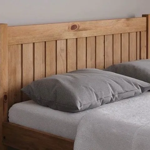 BOXED BURRILLVILLE PLATFORM BED // SIZE: 4FT SMALL DOUBLE -PINE (1 BOX)