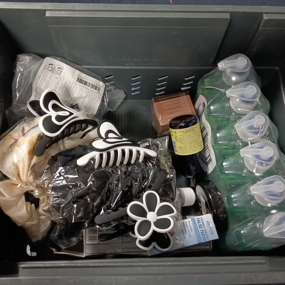 APPROXIMATEY 20 ASSORTED HEALTH AND BEAUTY PRODUCTS TO INCLUDE - SOAP & GLORY CLEANSING FACE BRUSH - MANSCAPED CROP SOOTHER AND AVEENO BODY OIL SPRAY