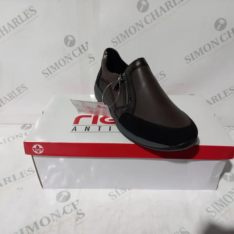 BOXED PAIR OF RIEKER TRAINER SHOES WITH ZIP IN BROWN UK SIZE 5