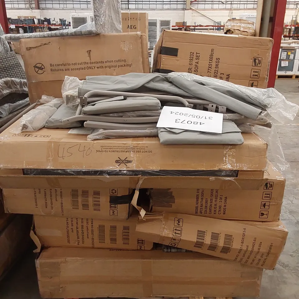 PALLET OF ASSORTED INCOMPLETE GARDEN AND PATIO FURNITURE PARTS 