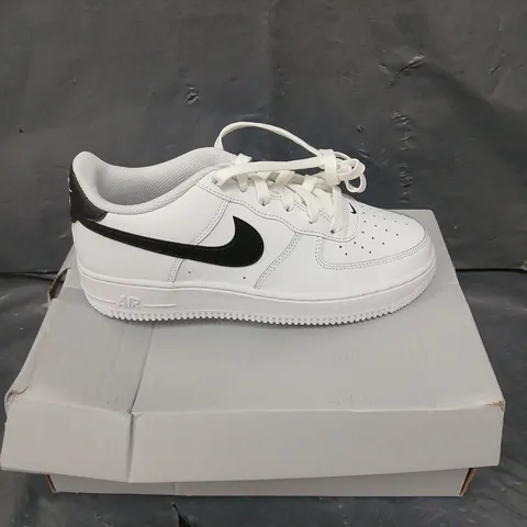 BOXED PAIR OF NIKE AIR FORCE 1 TRAINERS - 5.5