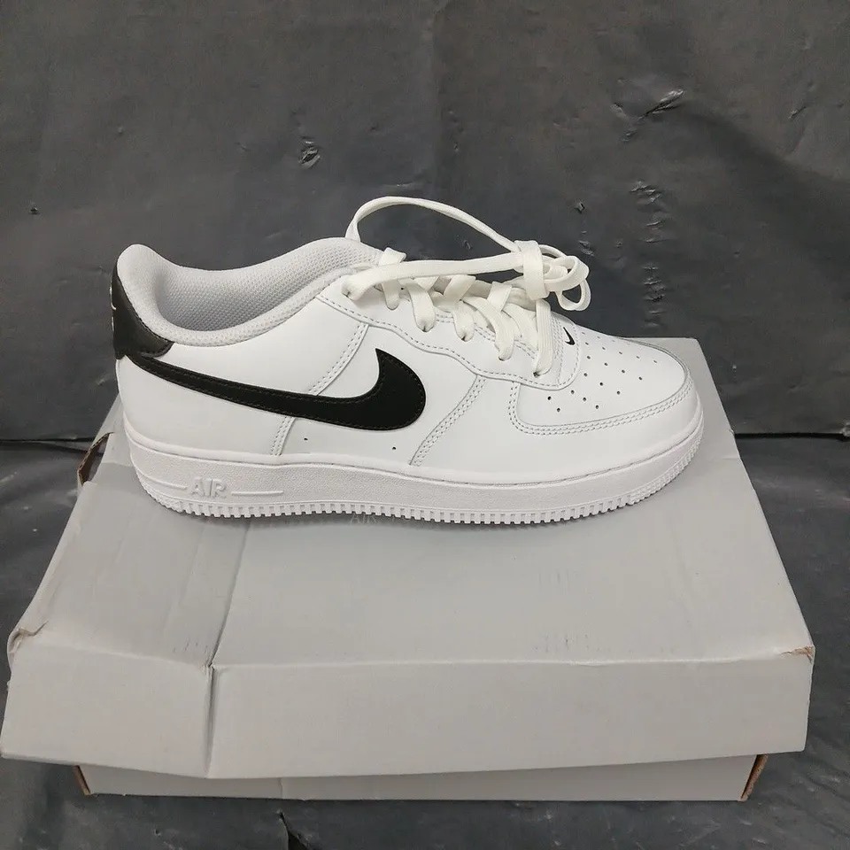 BOXED PAIR OF NIKE AIR FORCE 1 TRAINERS - 5.5