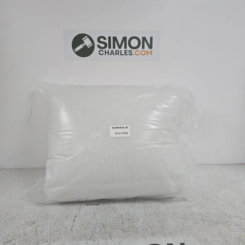 SINGLE DUVET INSERT 10.5 TOG – WHITE, IN PLASTIC