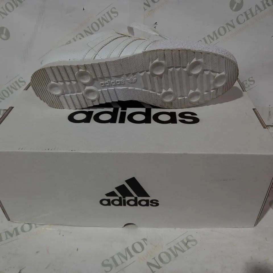 BOXED PAIR OF ADIDAS TRAINERS IN WHITE UK SIZE 9
