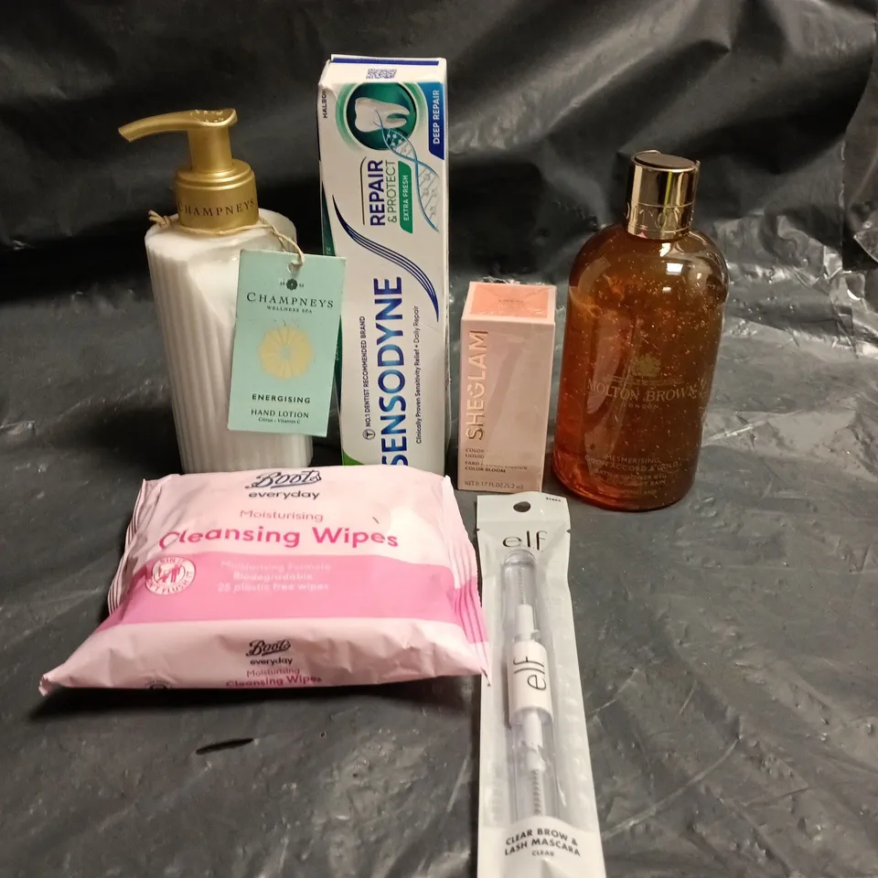 APPROXIMATEY 20 ASSORTED HEALTH AND BEAUTY PRODUCTS TO INCLUDE - MOLTON BROWN SHOWER GEL - SENSODYNE TOOTHPASTE AND SHEGLAM LIQUID BLUSH