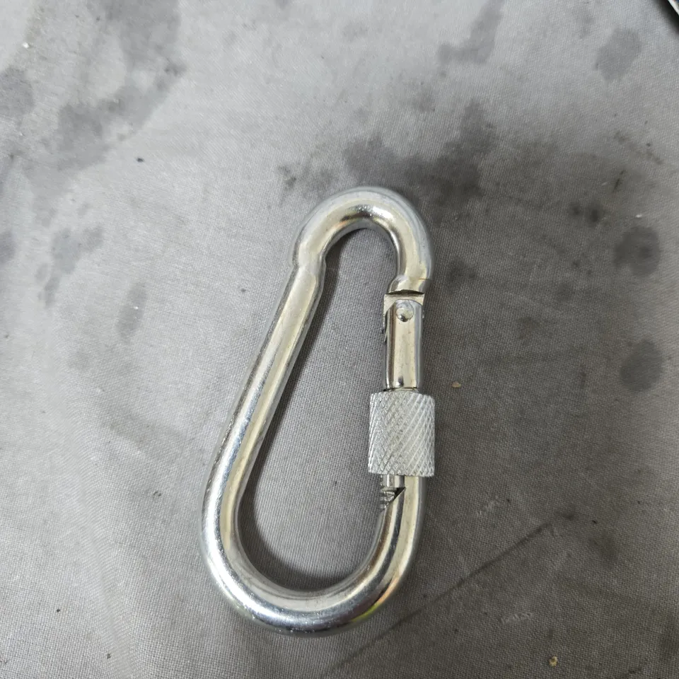 BOX OF ASSORTED ITEMS INCLUDING DELTA EXTRA SUPERGLUE WITH BLUE SANDING DISCS AND CARABINER