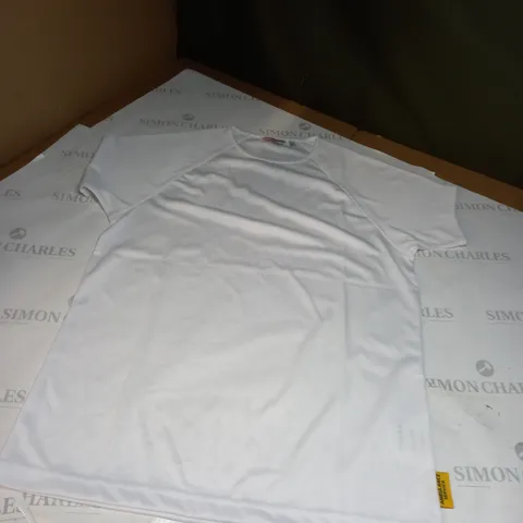 MEDIUM WHITE TRAINING TOP