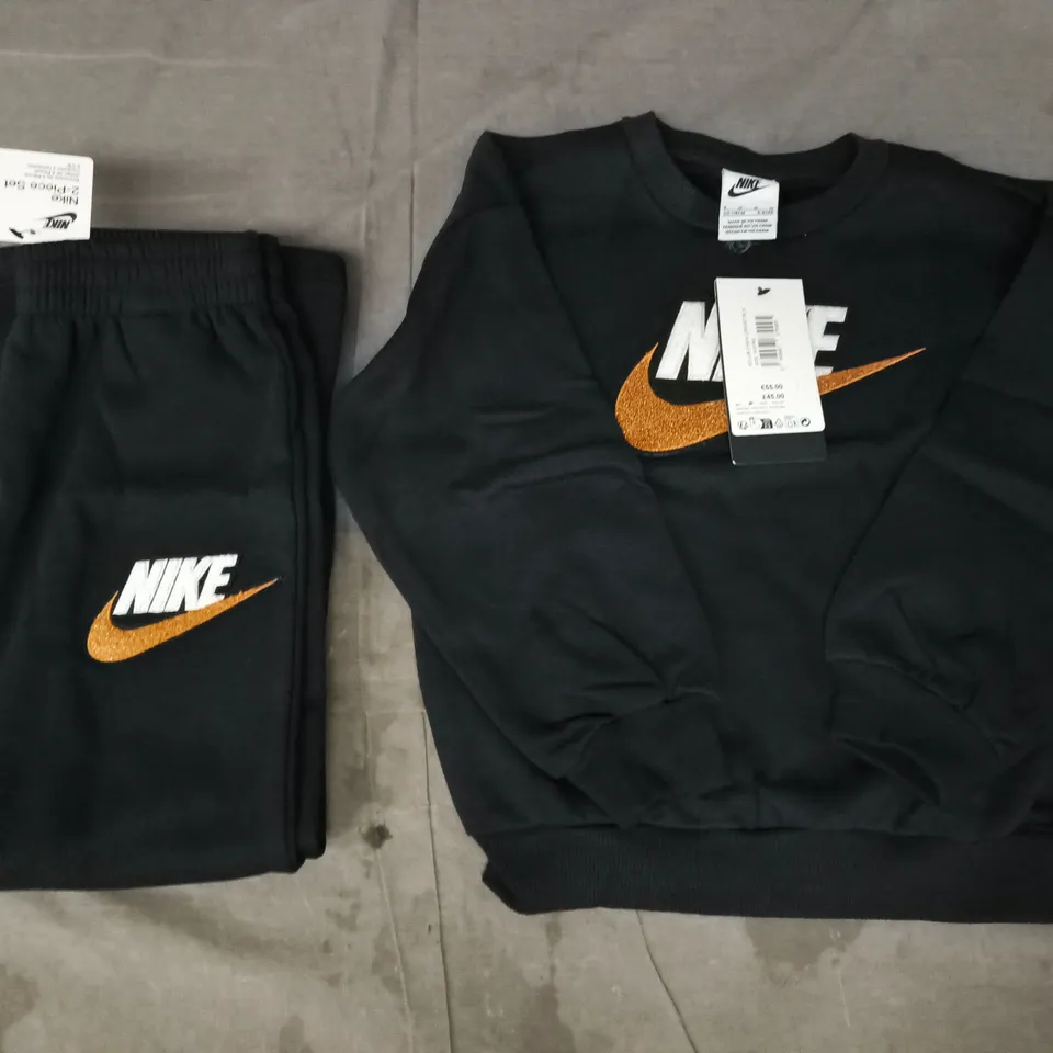 NIKE KID'S SWEATER AND JOGGERS 2-PIECE SET IN BLACK SIZE 5-6 YEARS