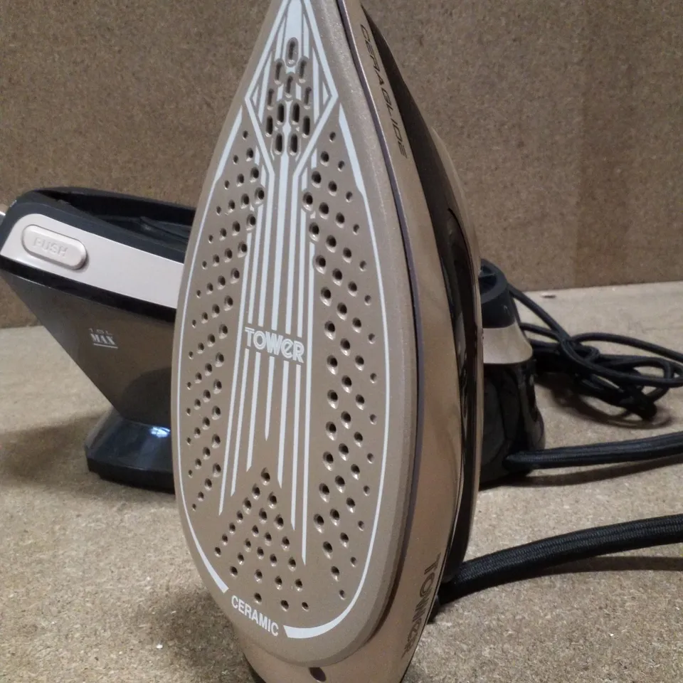 BOXED TOWER 2400W DIGITAL STEAM GENERATOR IRON CERAGLIDE