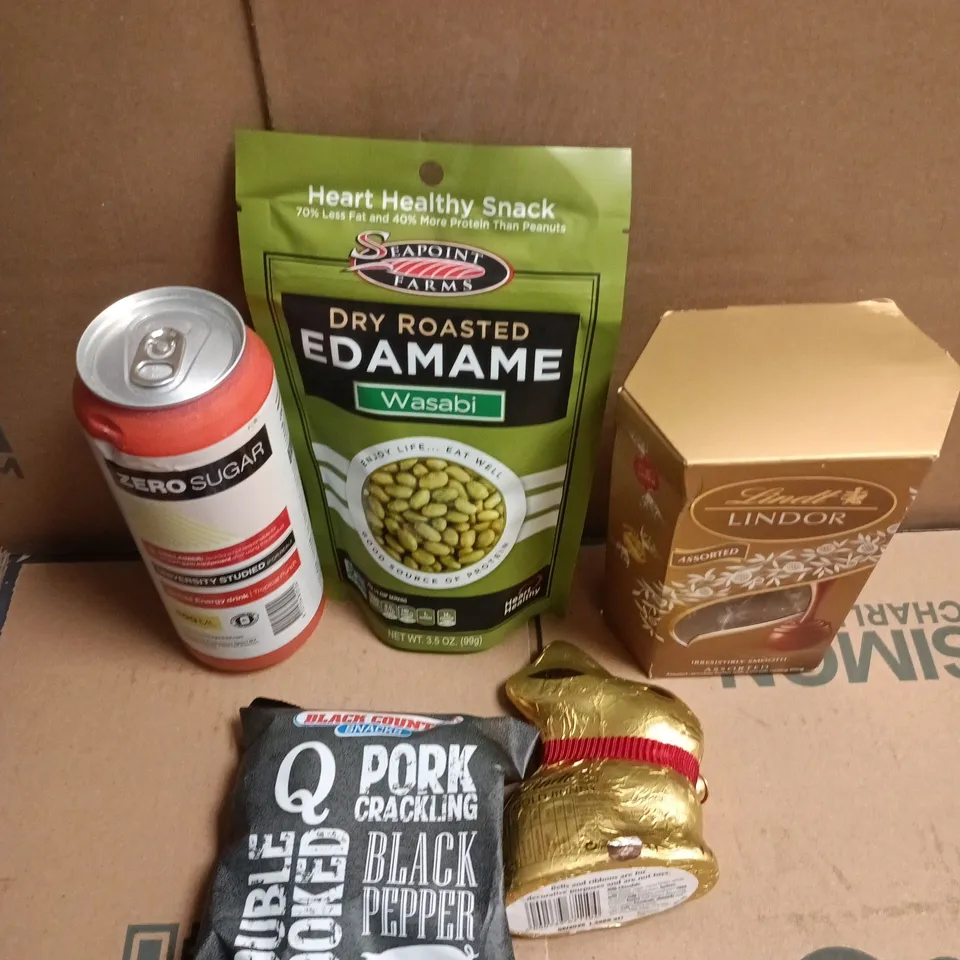 APPROXIMATELY 10 ASSORTED FOOD/DRINK PRODUCTS TO INCLUDE WASABI PEAS, LINDOR CHOCOLATES, LUCKY STAR BISCUITS ETC 