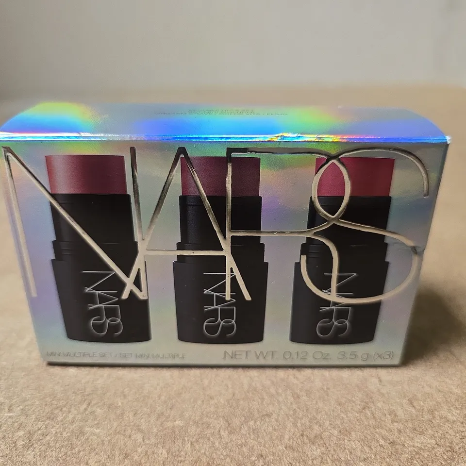 NARS LIPSTICK TRIO SET – 3 X LIPSTICKS