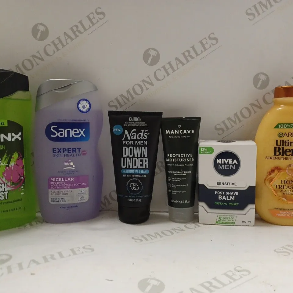BOX OF APPROX 20 ASSORTED HEALTH AND BEAUTY ITEMS TO INCLUDE - GARNIER ULTIMATE BLENDS SHAMPOO - NIVEA MEN POST SHAVE BALM - MAN CAVE PROTECTIVE MOISTURISER ECT