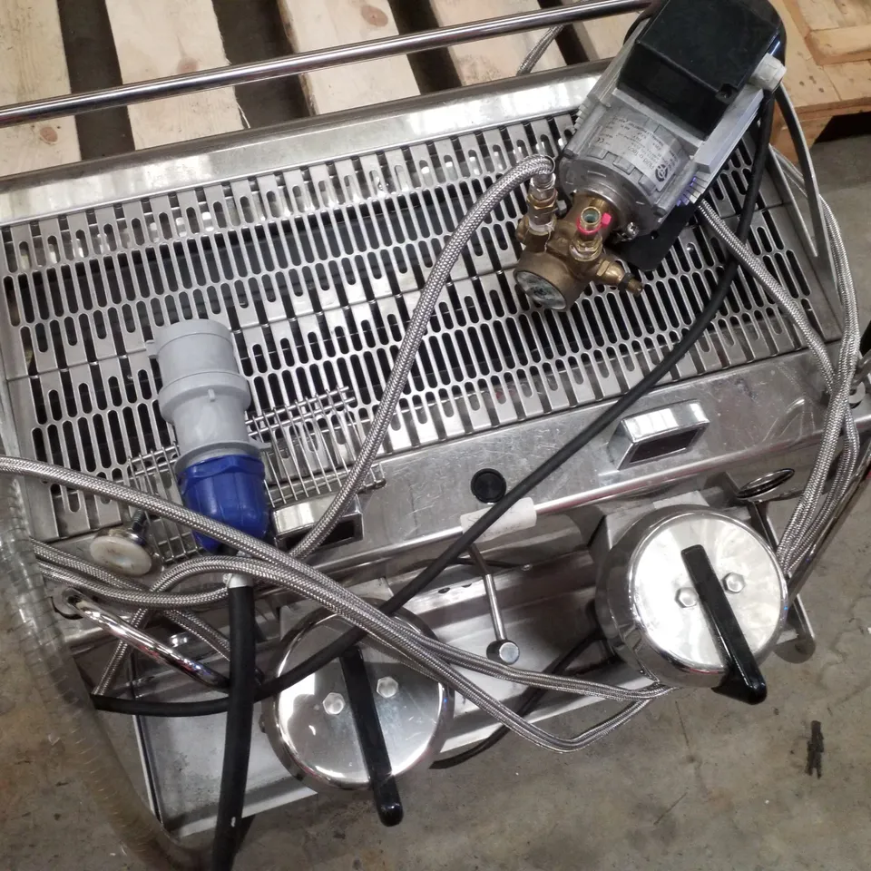 HYDRA MVP SYNMVP2 2-GROUP COMMERCIAL ESPRESSO/COFFEE MACHINE