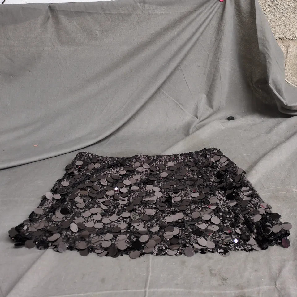 PULL & BEAR NIGHT OUT SEQUINED SKIRT – UK M