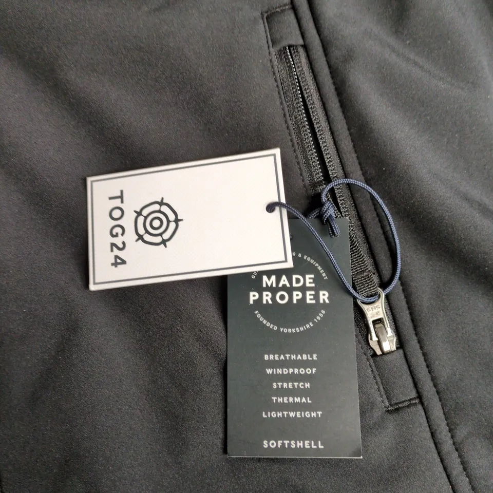 TOG24 SOFTSHELL JACKET – BLACK, SIZE L