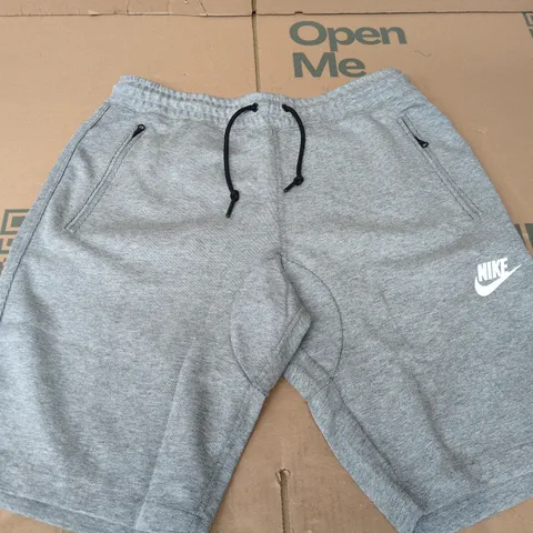 NIKE SLIM FIT SHORTS IN GREY - LARGE