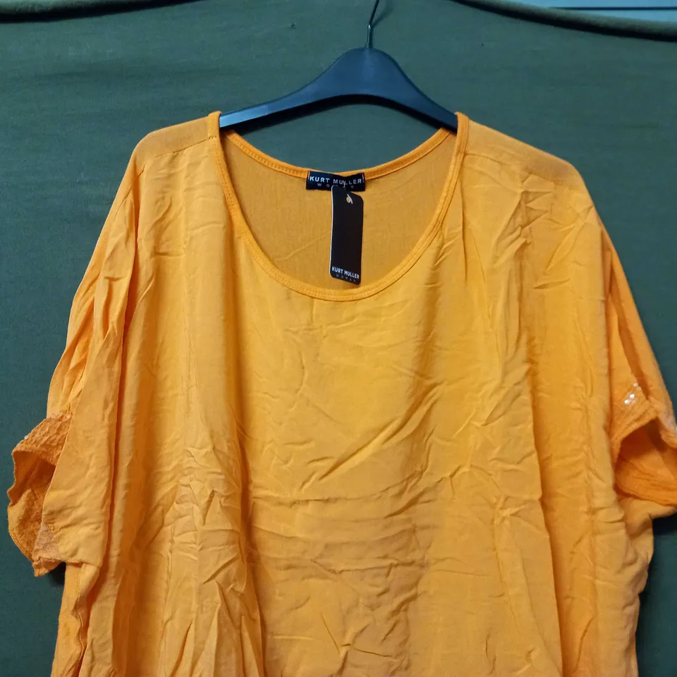 KURT MULLER WOMAN LIGHT ROUND NECK TOP IN ORANGE - SIZE UNSPECIFIED