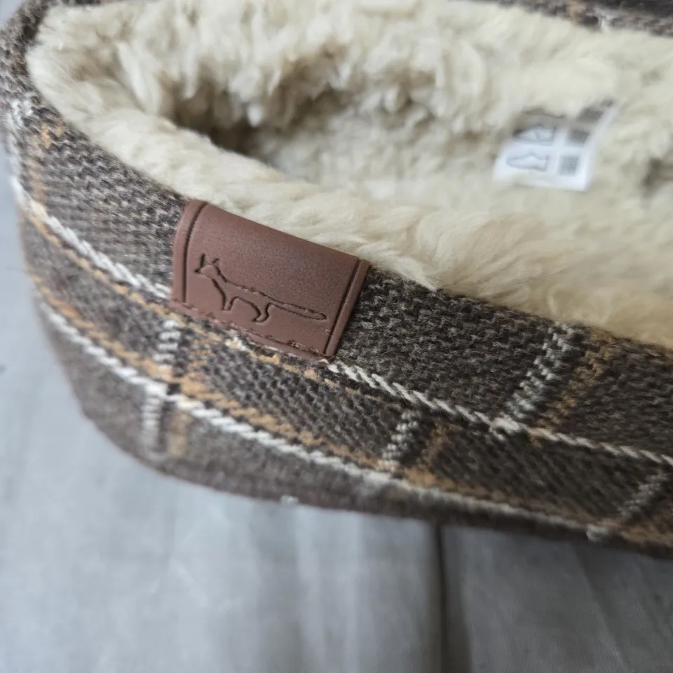 JO & JOE WOMEN'S PLAID WOOL SLIPPERS WITH SHEARLING LINING – UK 10