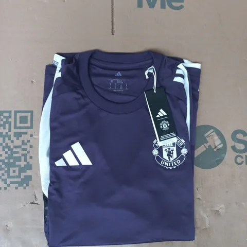 ADIDAS MANCHESTER UNITED TRAINING JERSEY IN PURPLE SIZE MEDIUM