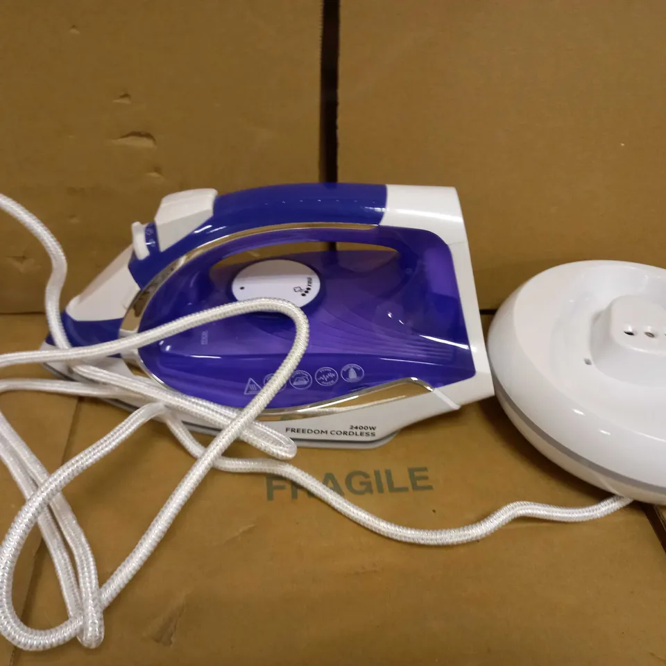 RUSSELL HOBBS FREEDOM CORDLESS 2400W IRON