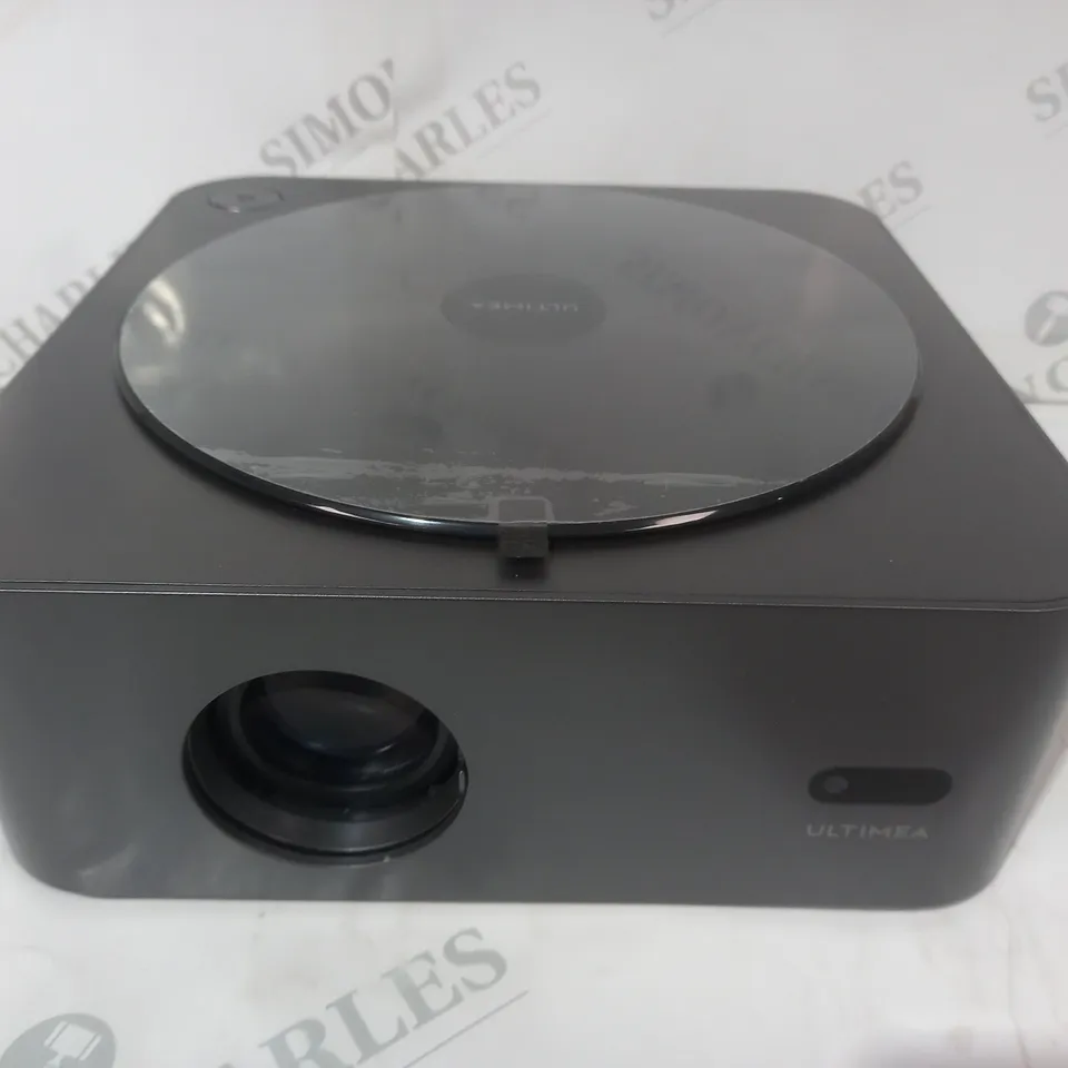 BOXED ULTIMEA APOLLO P40 AUTO FOCUS 1080P PROJECTOR