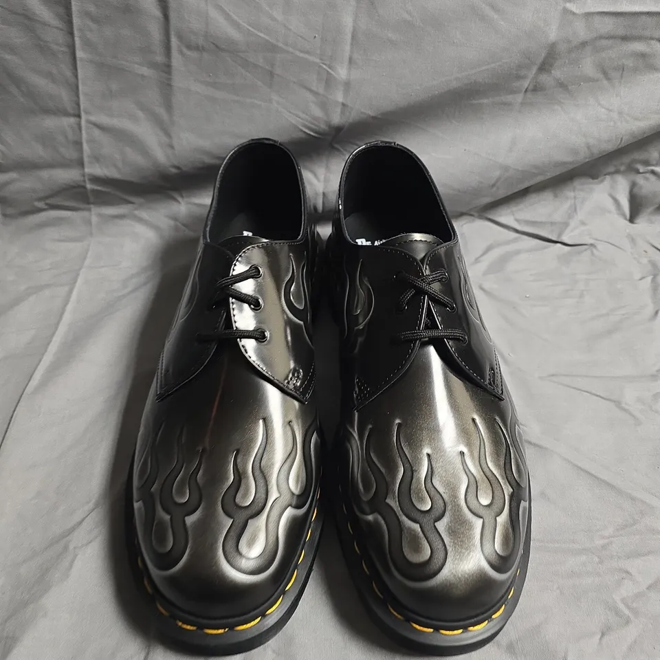 UNBOXED PAIR OF DR.MARTENS 1461 INFERNO LACE UP LEATHER SHOES - UK SIZE 12