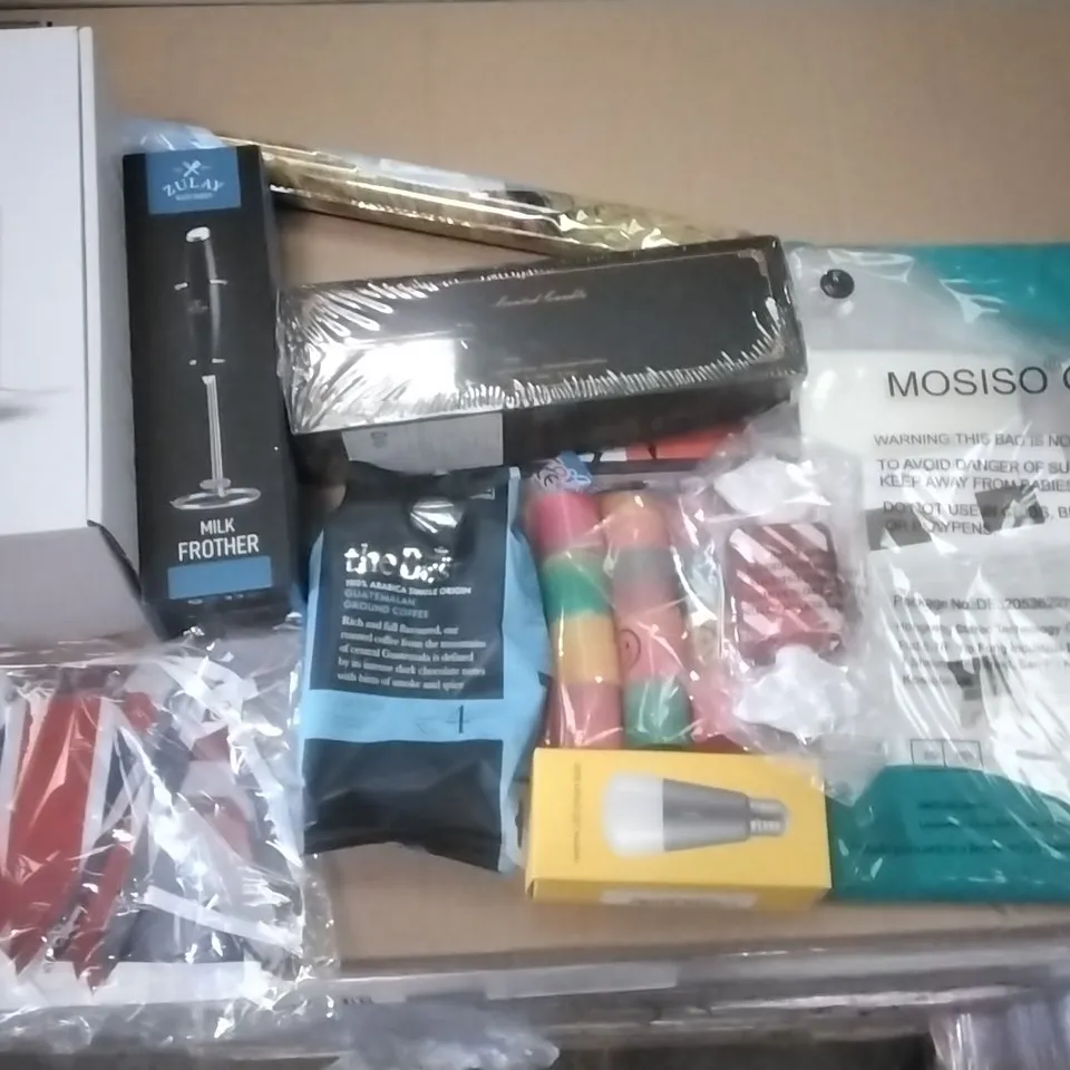 PALLET OF ASSORTED ITEMS INCLUDING AROMA DIFFUSER, HARD SHELL MACBOOK CASE, REALME LED SMART BULB, SCENTED CANDLE, MILK FROTHER, THE BEST GUATEMALAN GROUND COFFEE 
