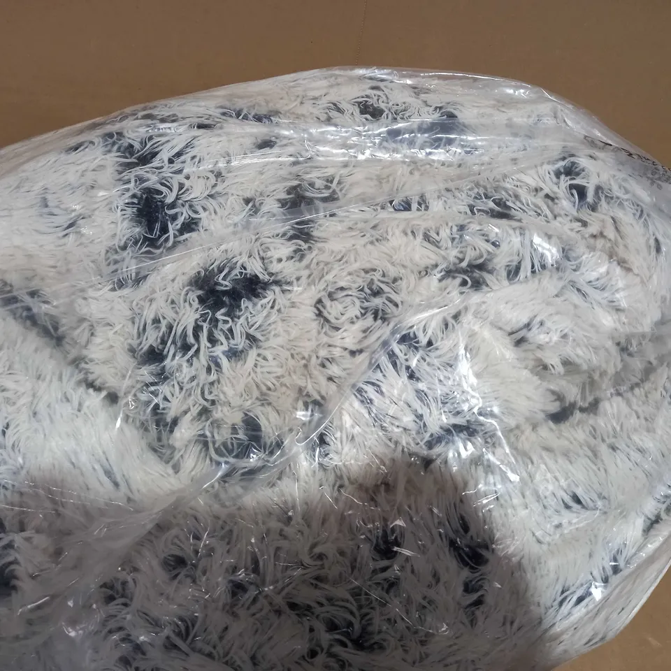 COZEE PAWS ODOUROLOGY FLUFFY ROUND PET BED CHARCOAL LARGE