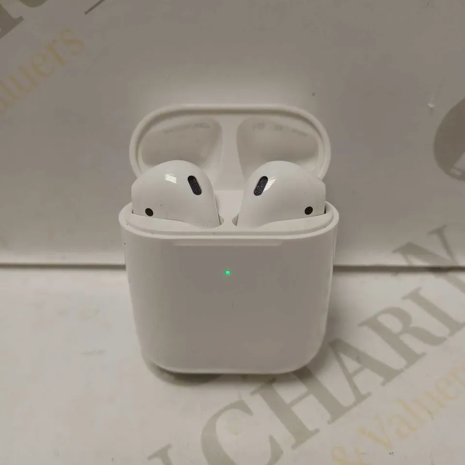 APPLE AIRPODS A1938