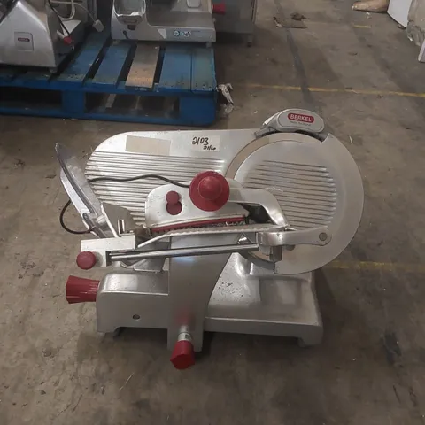 BERKEL COMMERCIAL MEAT SLICER